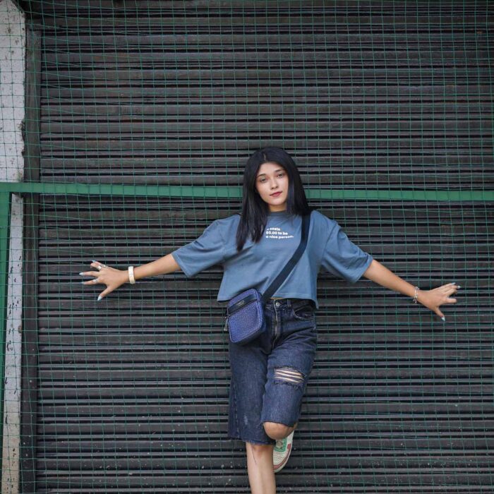 3 Grey Oversize Crop Top - Antibodies